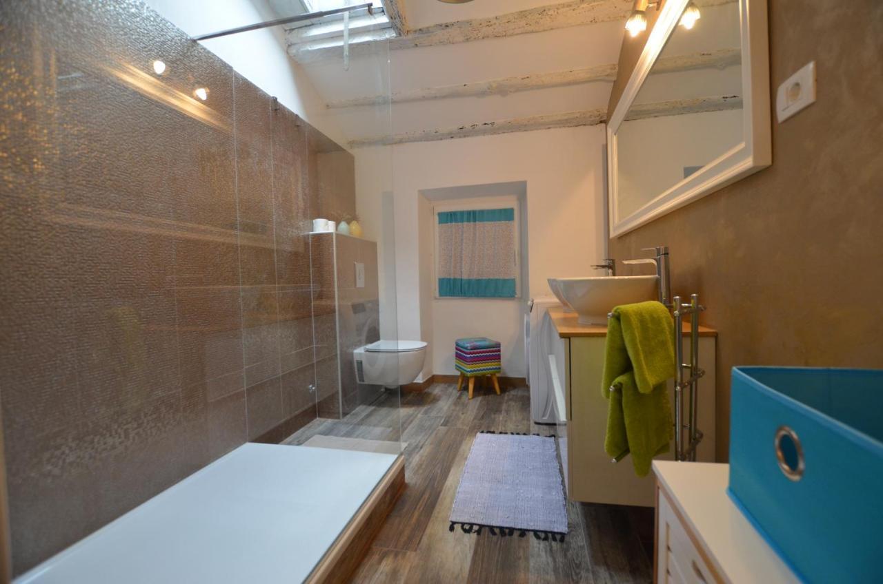 Noanna Apartment โรวีน ภายนอก รูปภาพ