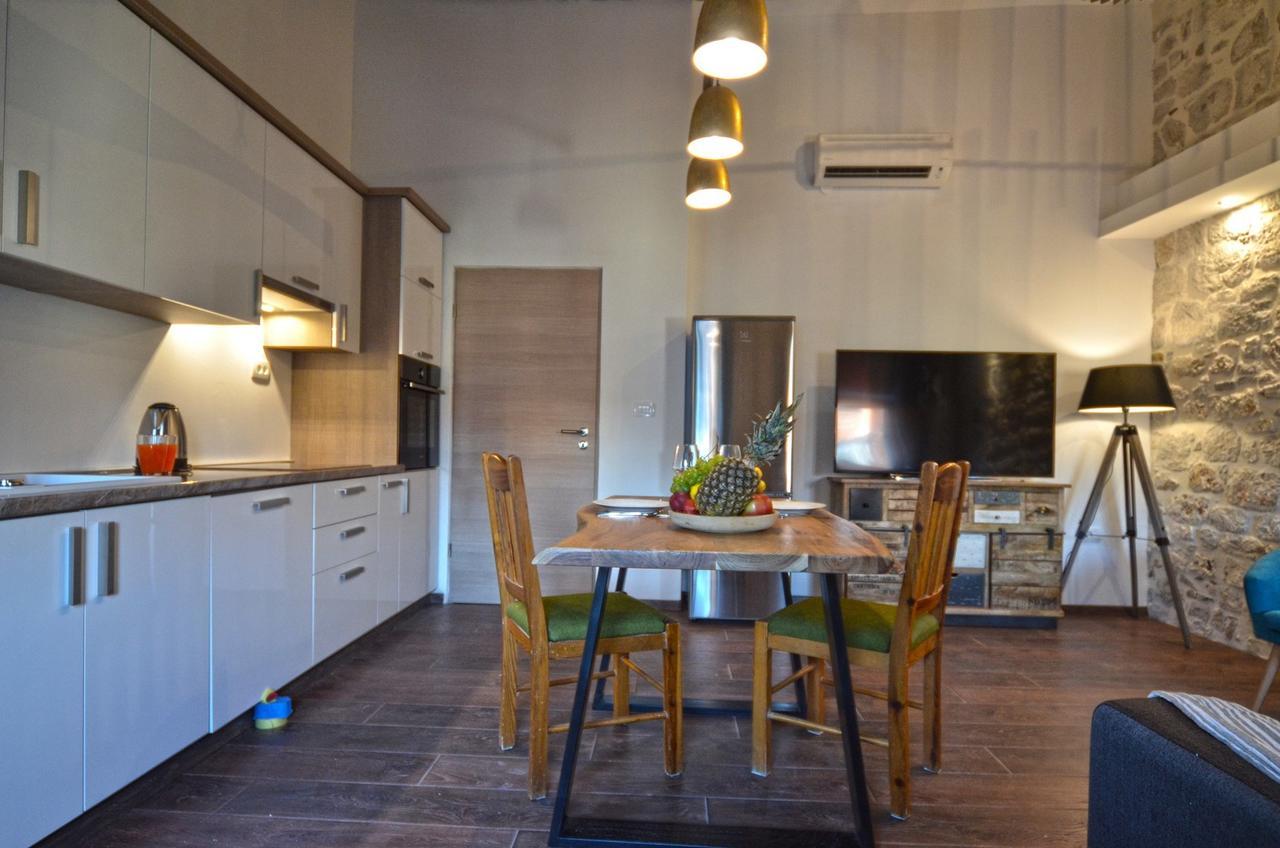 Noanna Apartment โรวีน ภายนอก รูปภาพ