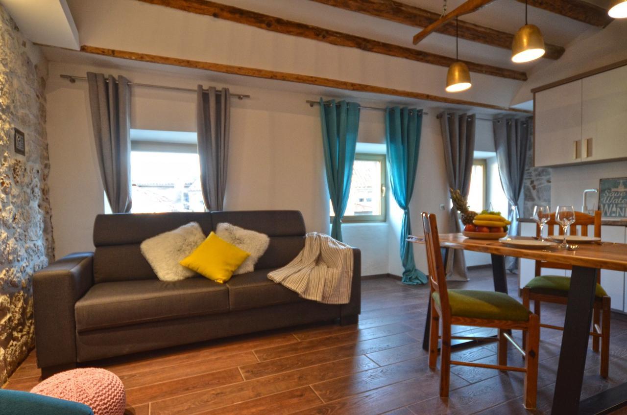 Noanna Apartment โรวีน ภายนอก รูปภาพ